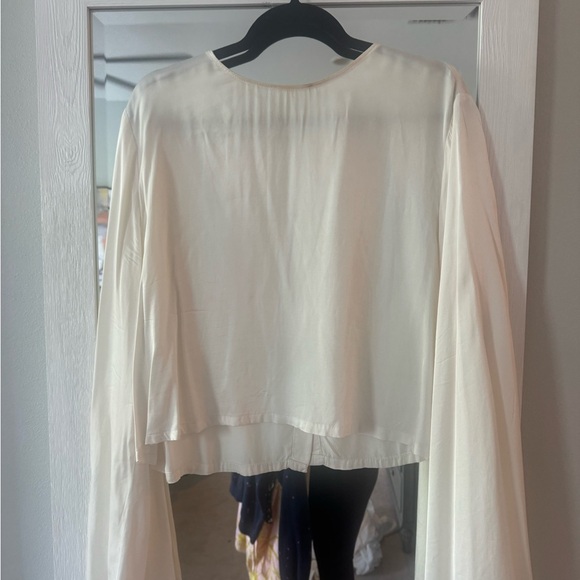 Velvet by Graham & Spencer Tops - Velvet Women’s Cream Long-Sleeve Lightweight Blouse